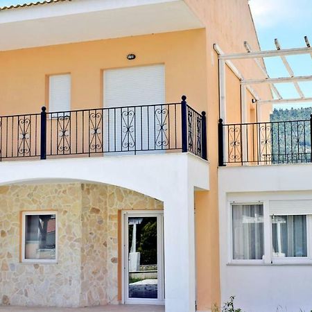 Villa Lily Szkála Rahoníu Kültér fotó